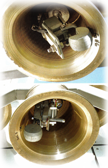 Adapatación de los martillos en el interior de la campana